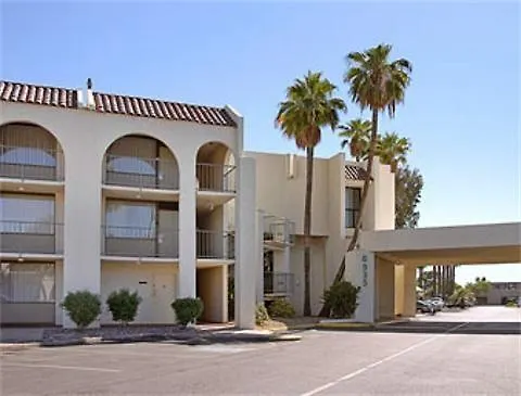 Travelodge Scottsdale Hotel